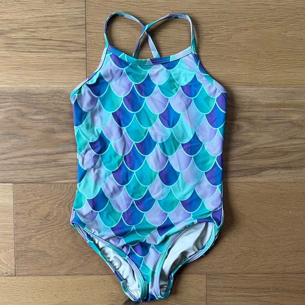 Hanna Andersson Girls One Piece Mermaid Scale Swimsuit